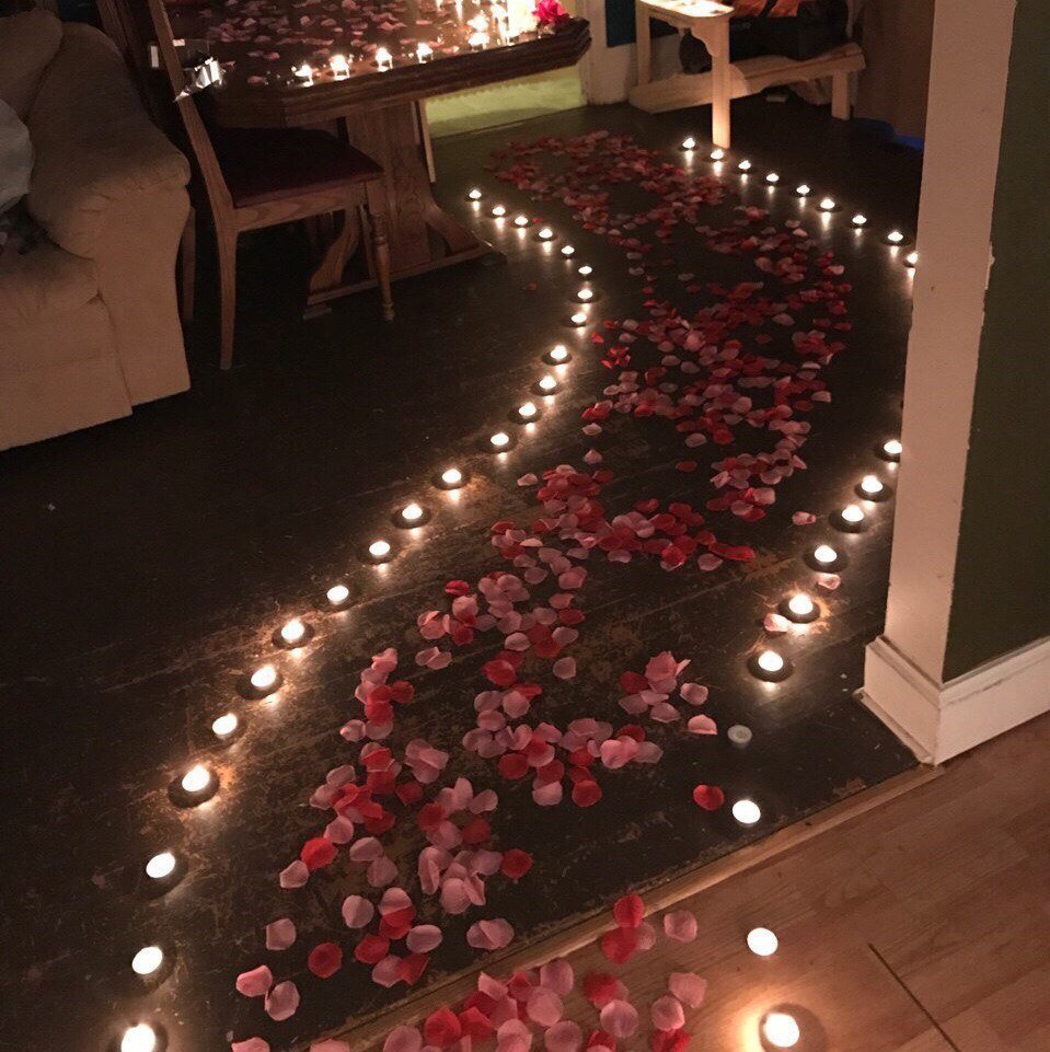 Романтик в комнате