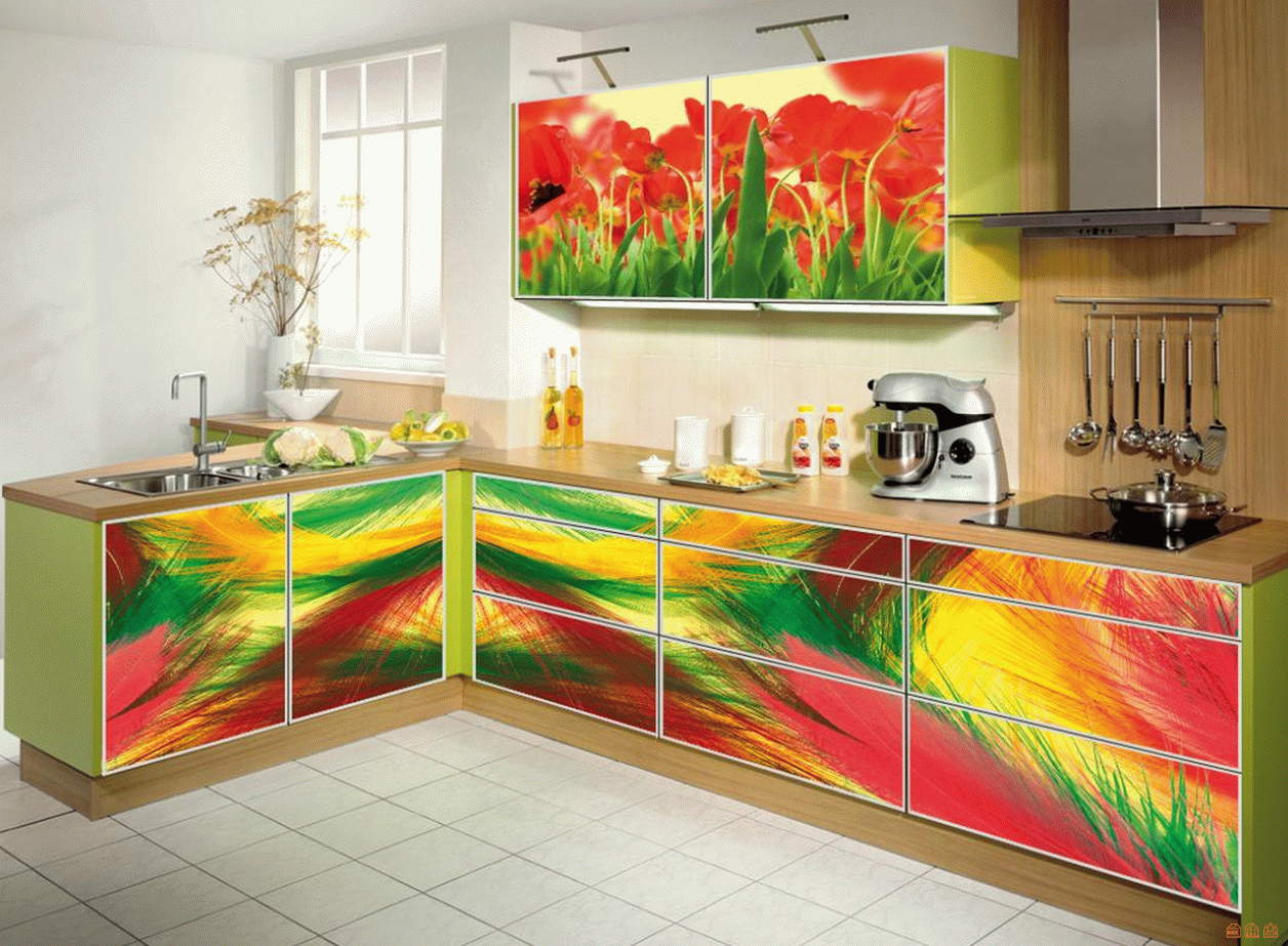 Кухонная пленка купить. Разноцветный кухонный гарнитур. Кухня с разноцветными фасадами. Кухня рисунок. Декор кухонного гарнитура.