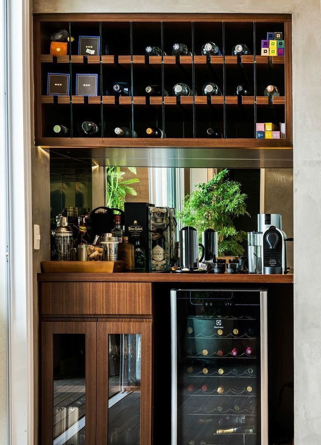 барный шкаф на кухне современный