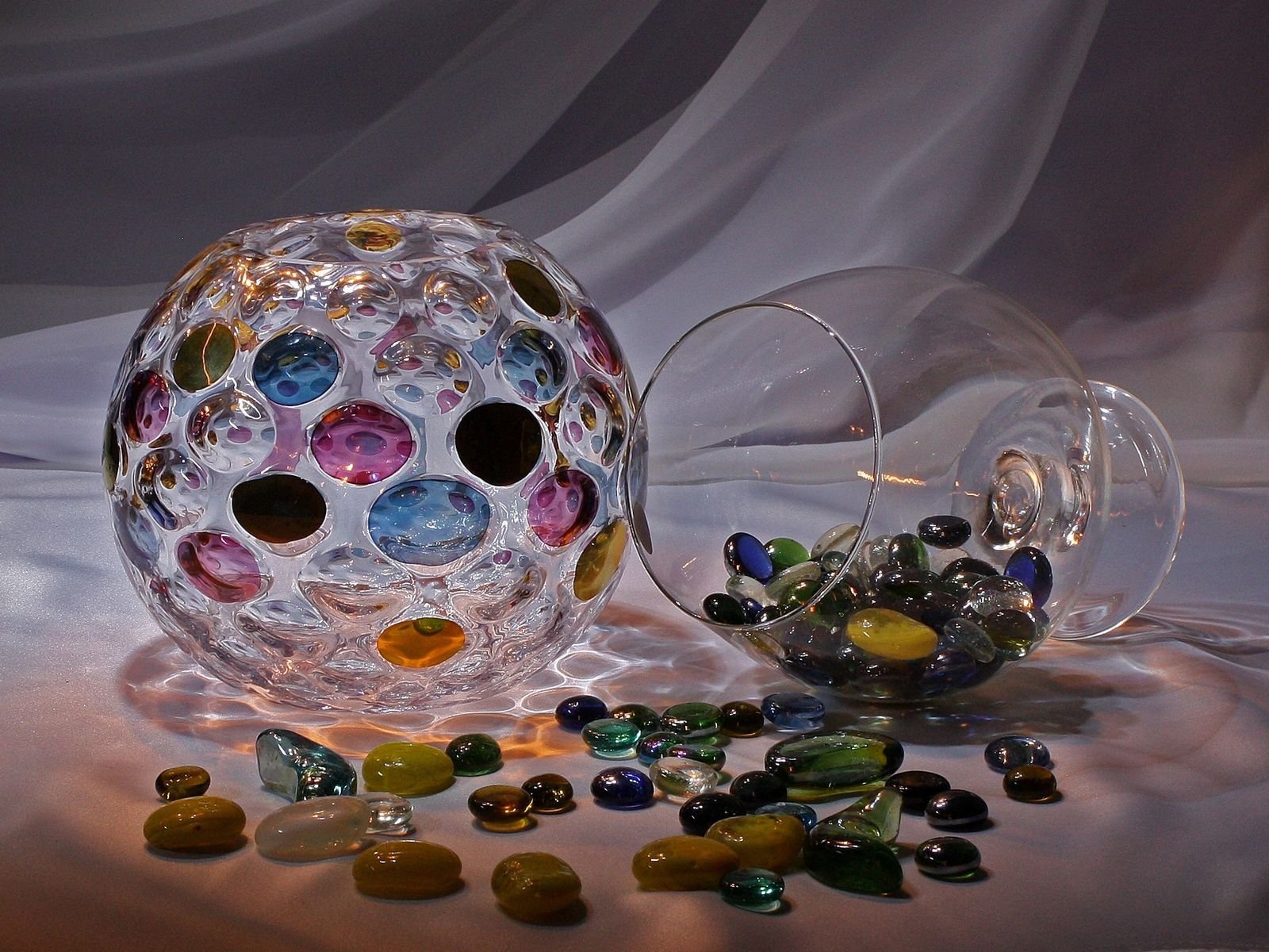 Декоративные морские камни, цветные камешки для декора и поделок
