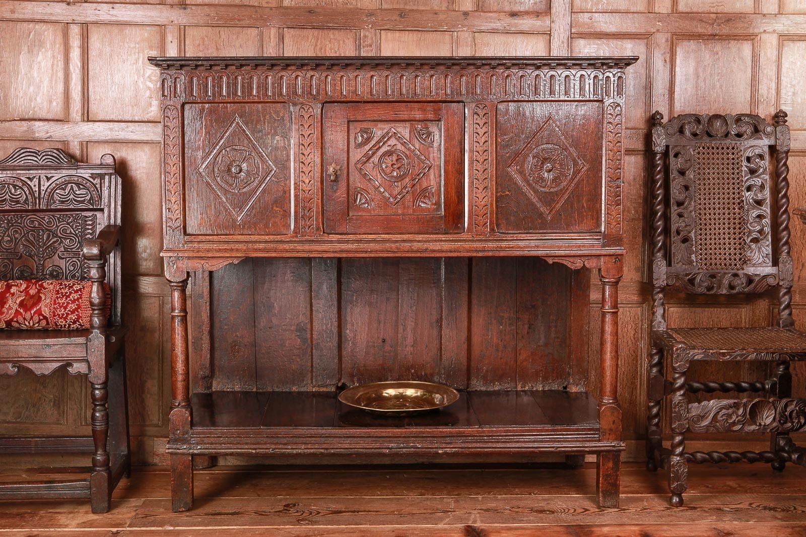 Мебель 17 века