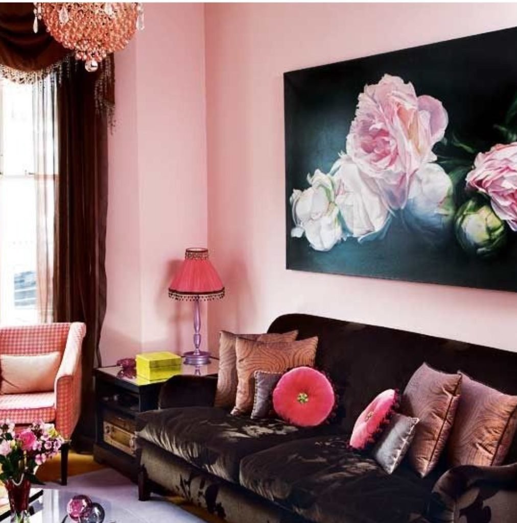 Розовый цвет в интерьере комнат