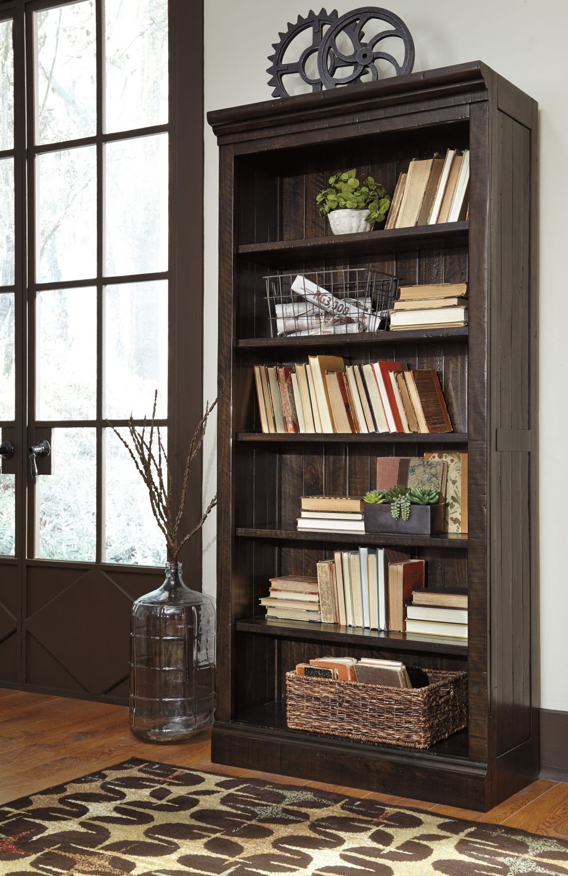 Коричневый стеллаж. H527-18 книжный шкаф Hamlyn, Ashley Furniture. Красивый книжный шкаф. Книжный шкаф маленький. Книжный шкаф дерево.