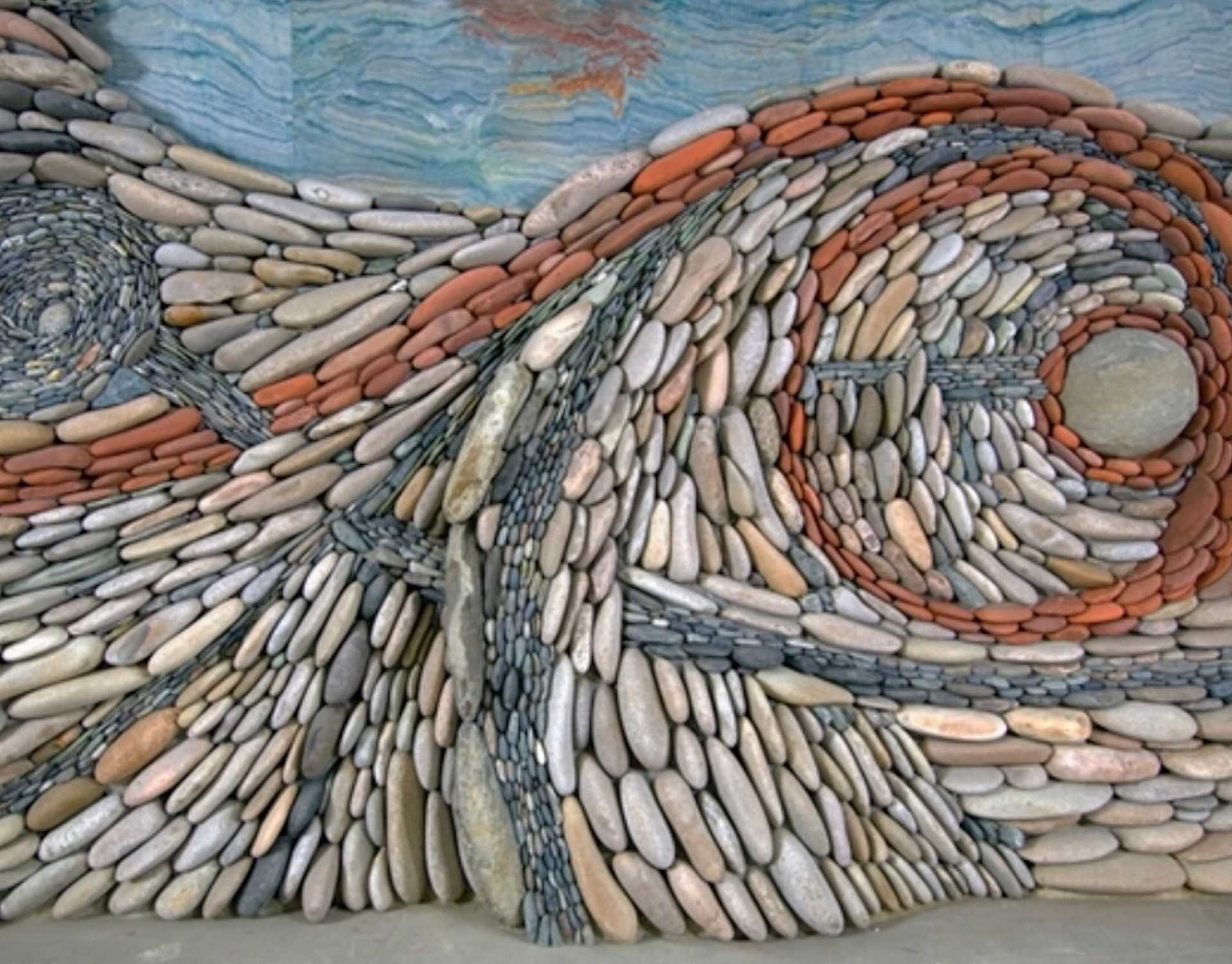 Мозаика из гальки. Мозаичное панно из галечника. Мозаика из природного камня. Панно из гальки на стену.
