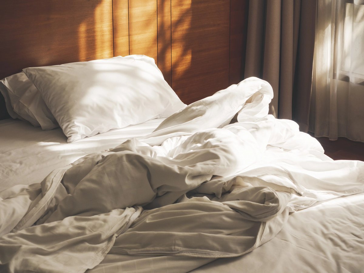 убранная кровать во сне