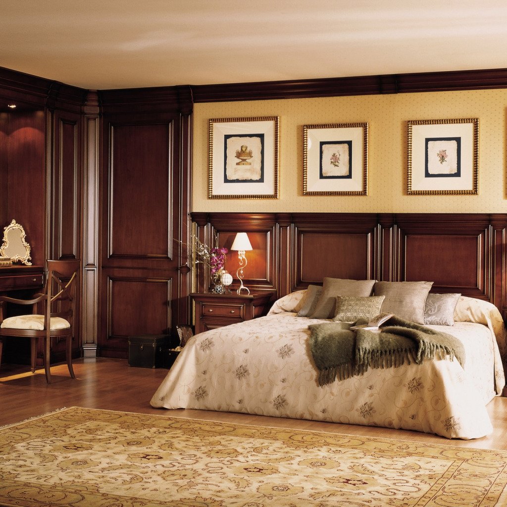 Классический комната мебель. Спальня в классическом стиле. Спальня классика дерево. Спальня классика орех. Мебель для спальни классика коричневая.