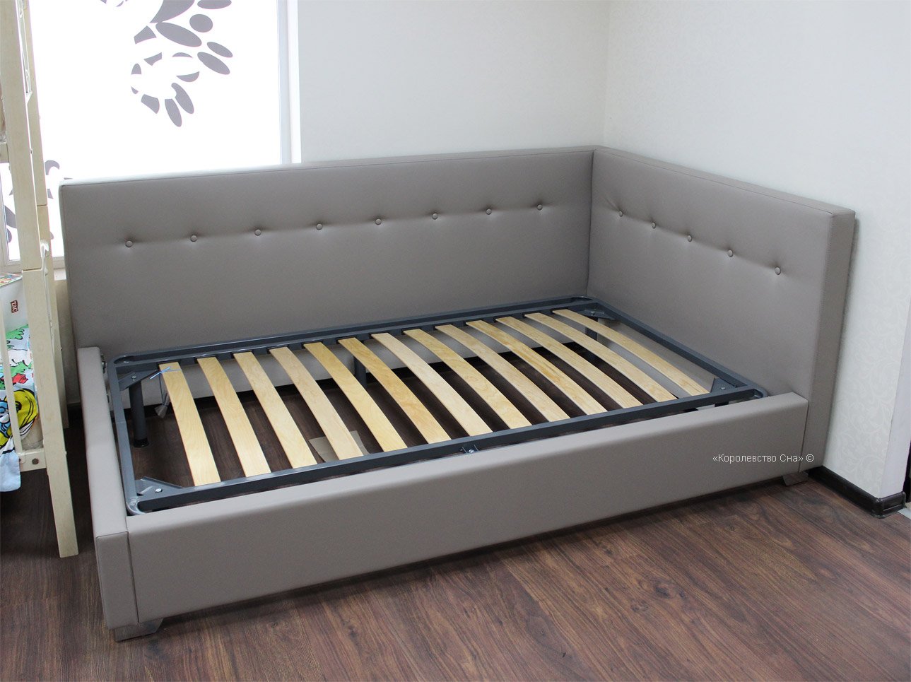 Кровать с матрасом Аланд 1 с одной боковой спинкой 120x200 см