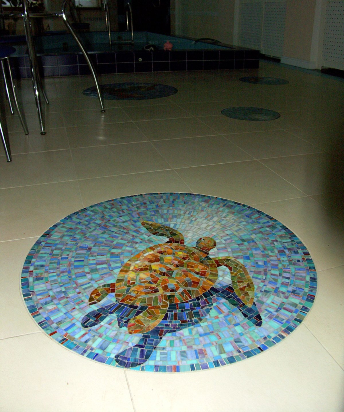 Демонская мозаика на полу