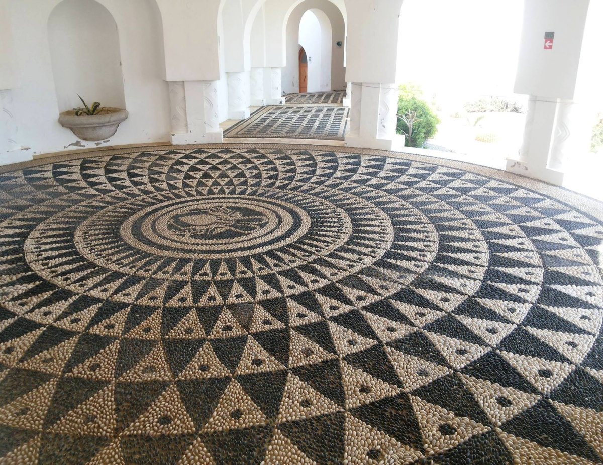 Душевые поддоны из мозаики