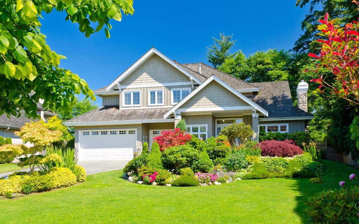 Красивая дача