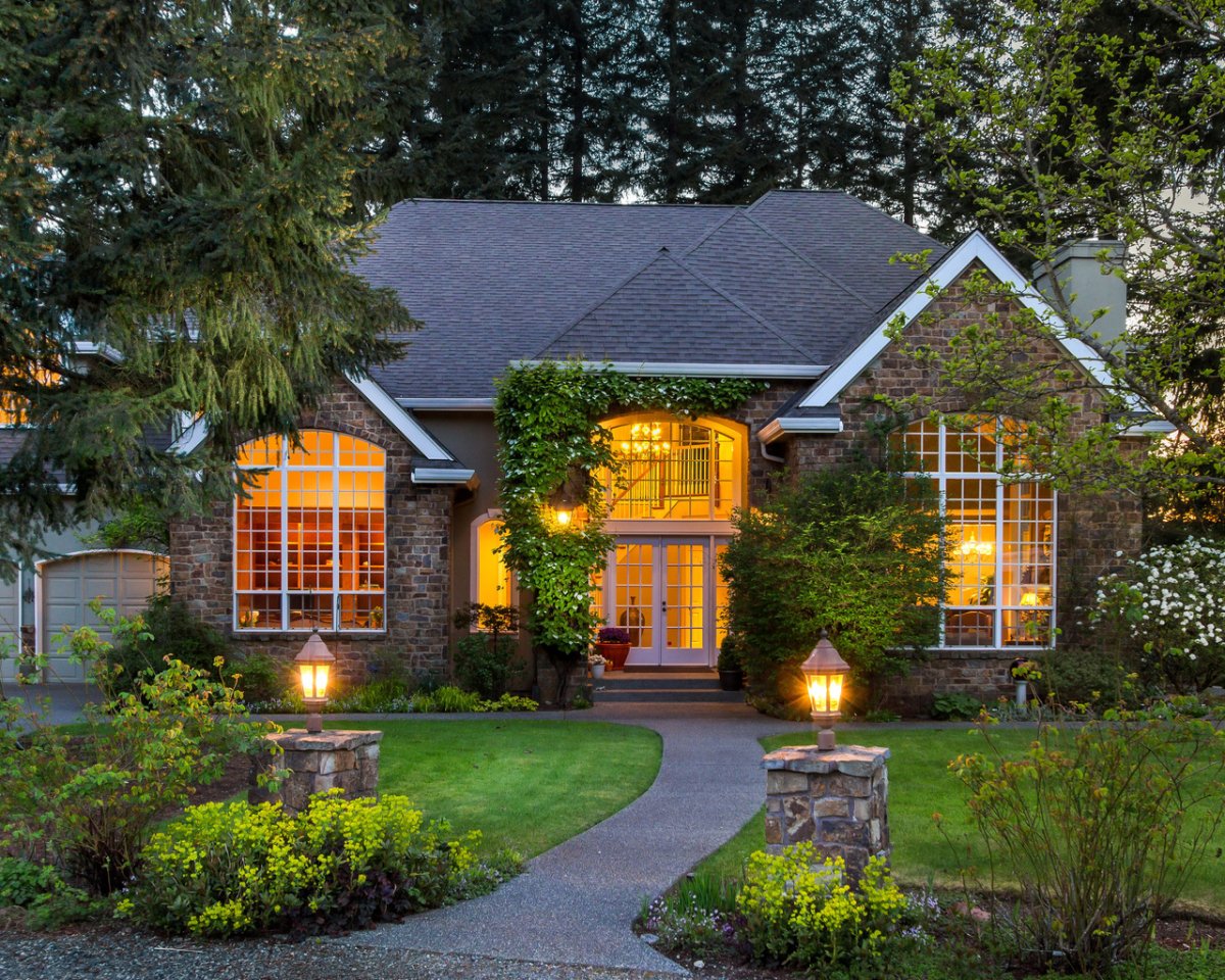 Английский домик с садом