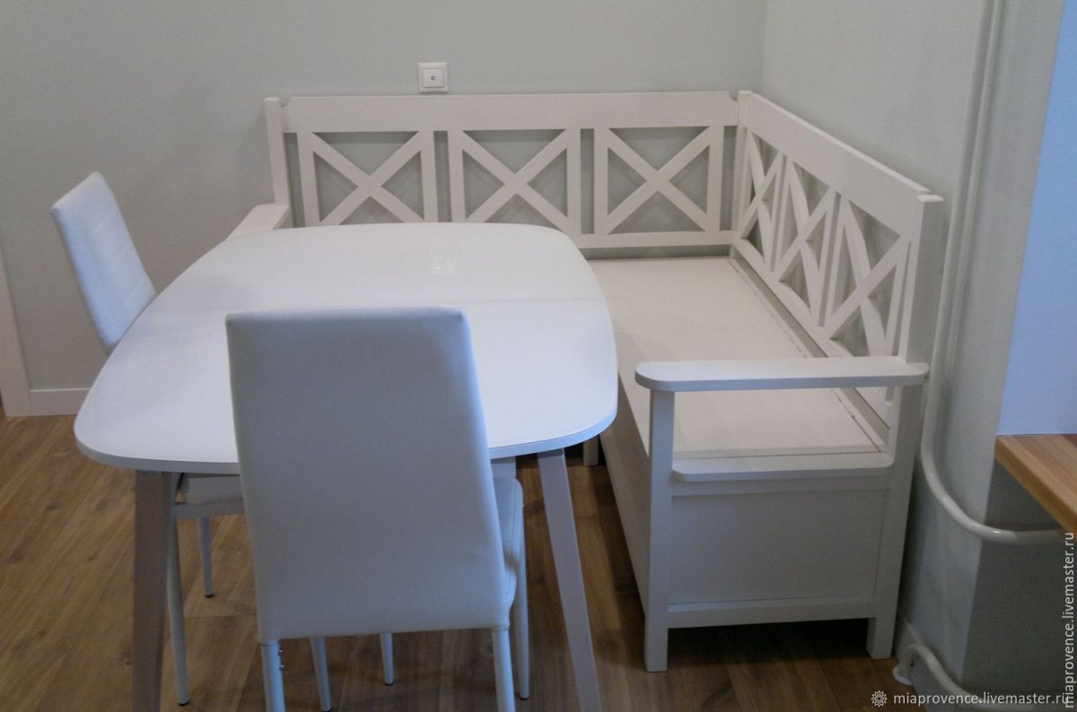 Угловая скамья для кухни