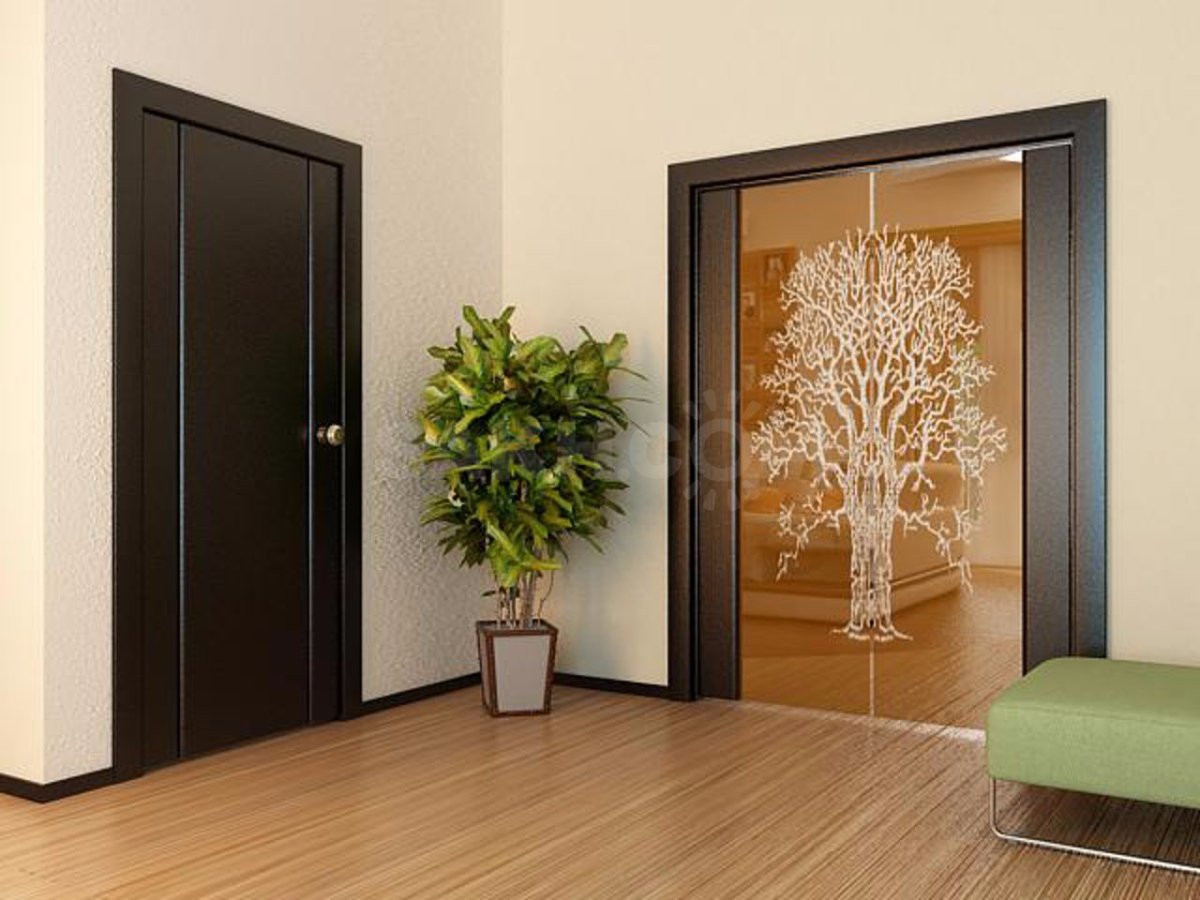 Цветные двери в интерьере