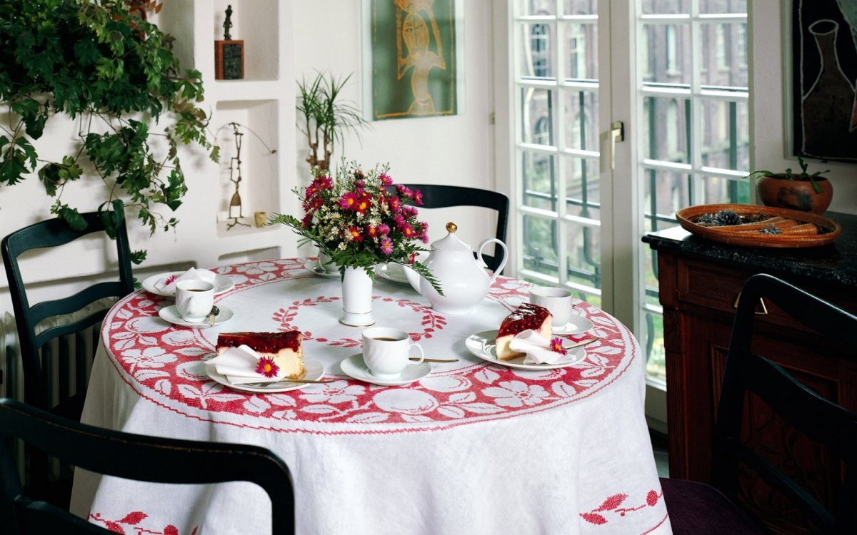 Уютная сервировка стола