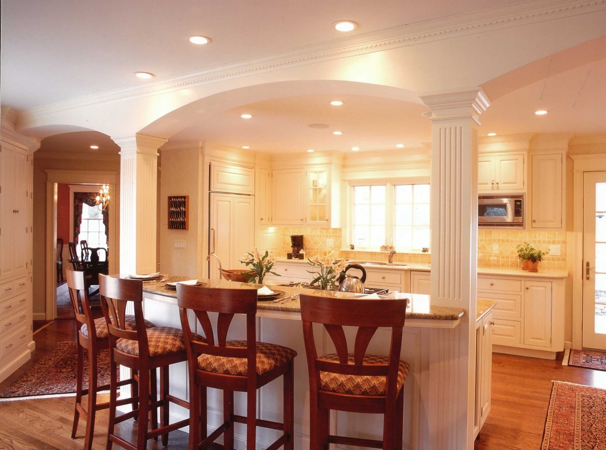 Гостиная с колоннами