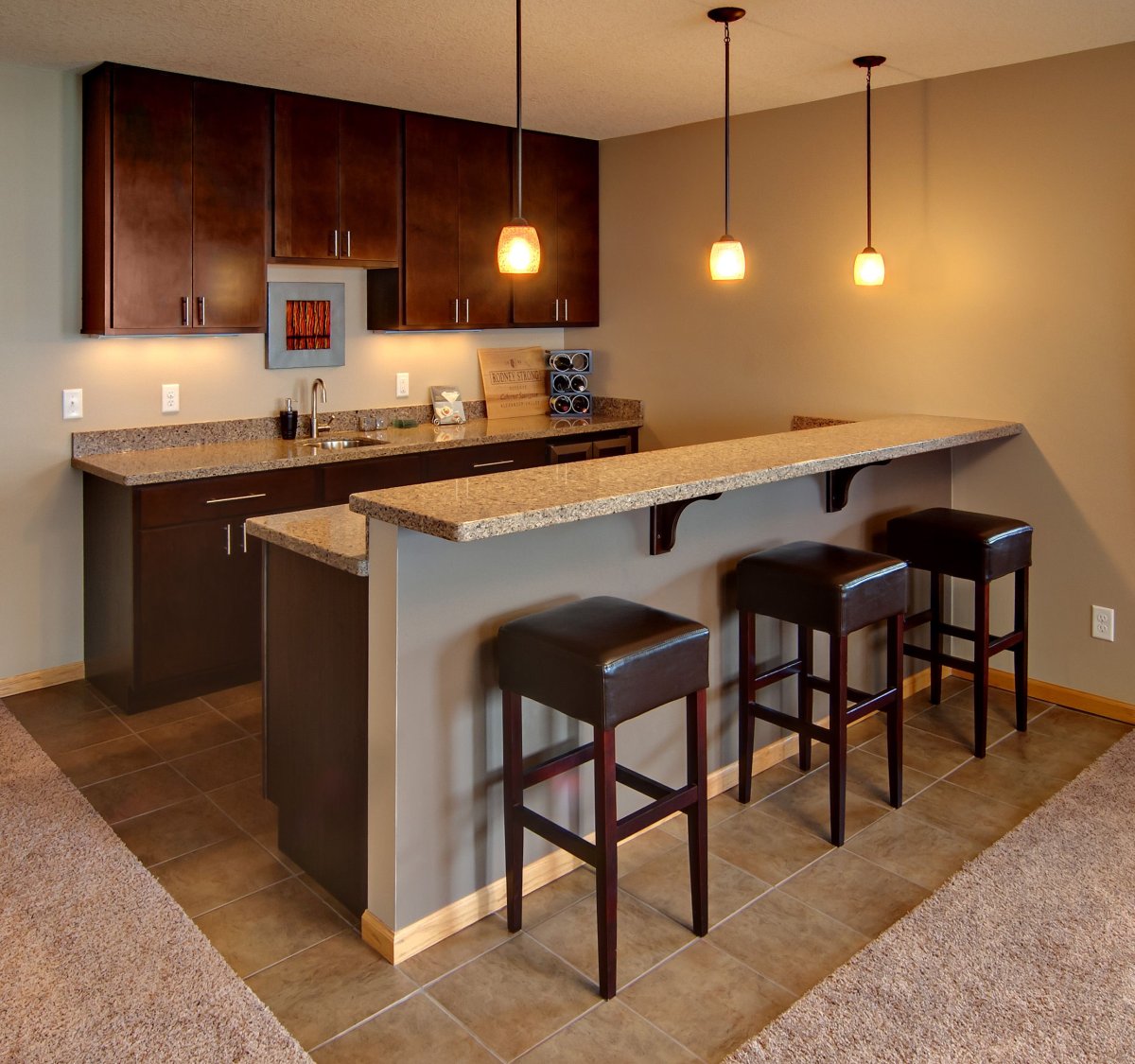 Барная стойка в интерьере