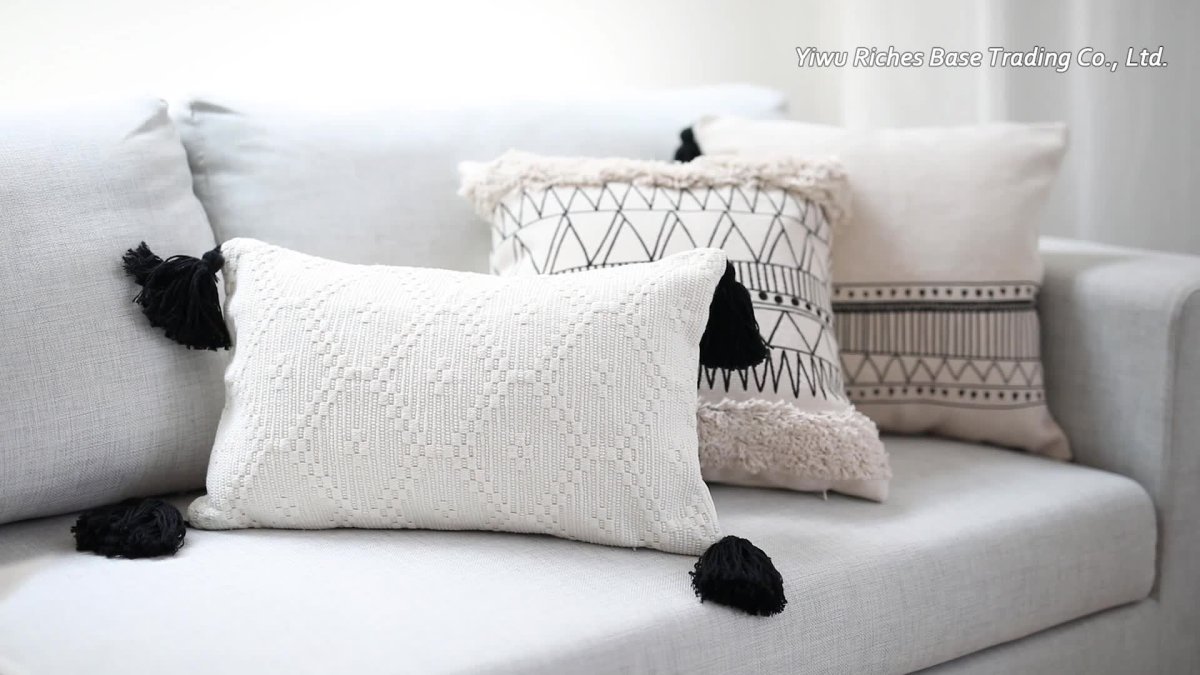Подушки на диван в скандинавском стиле