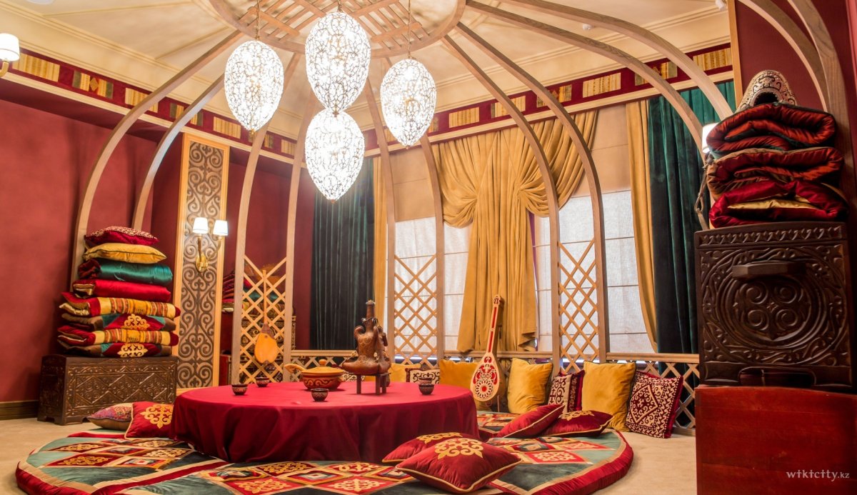 Гостиная в казахском стиле