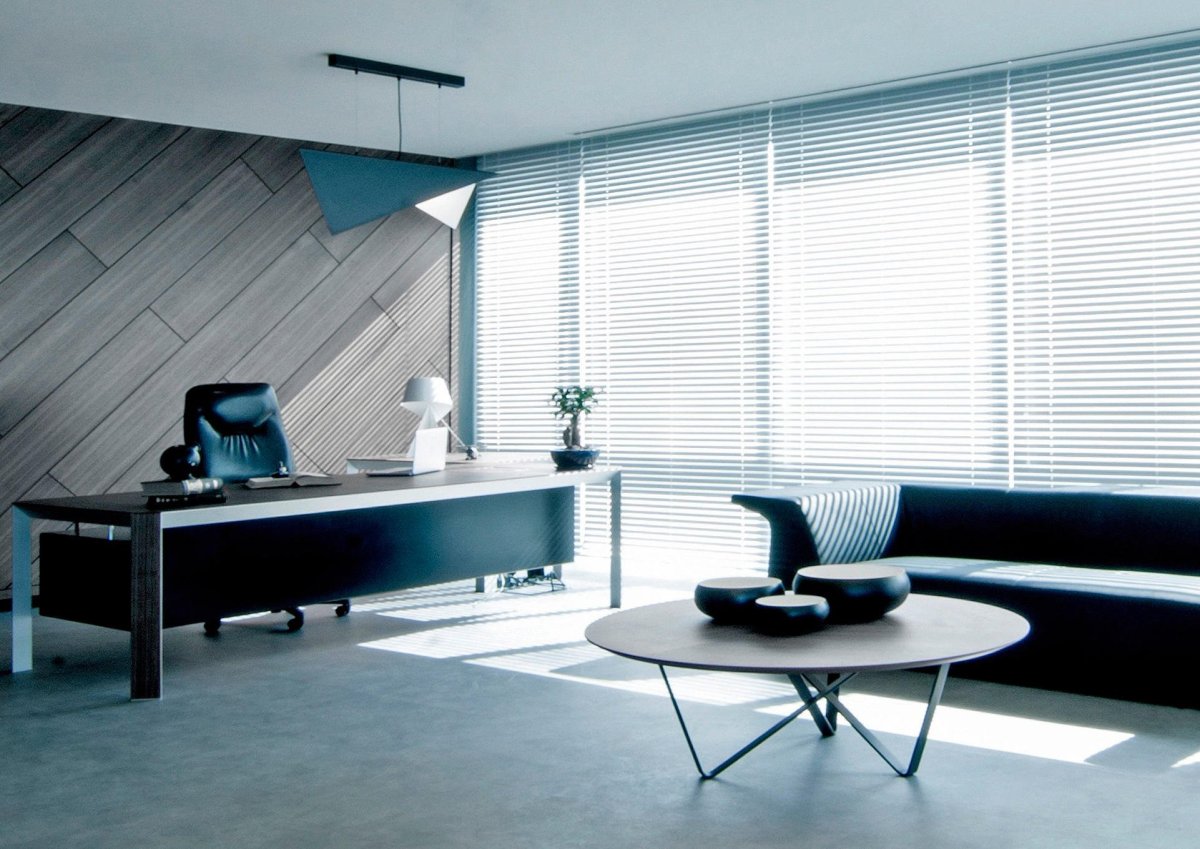 Суд в стиле Хай тек