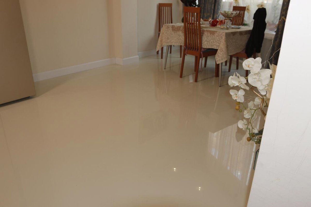 Наливной пол бежевый