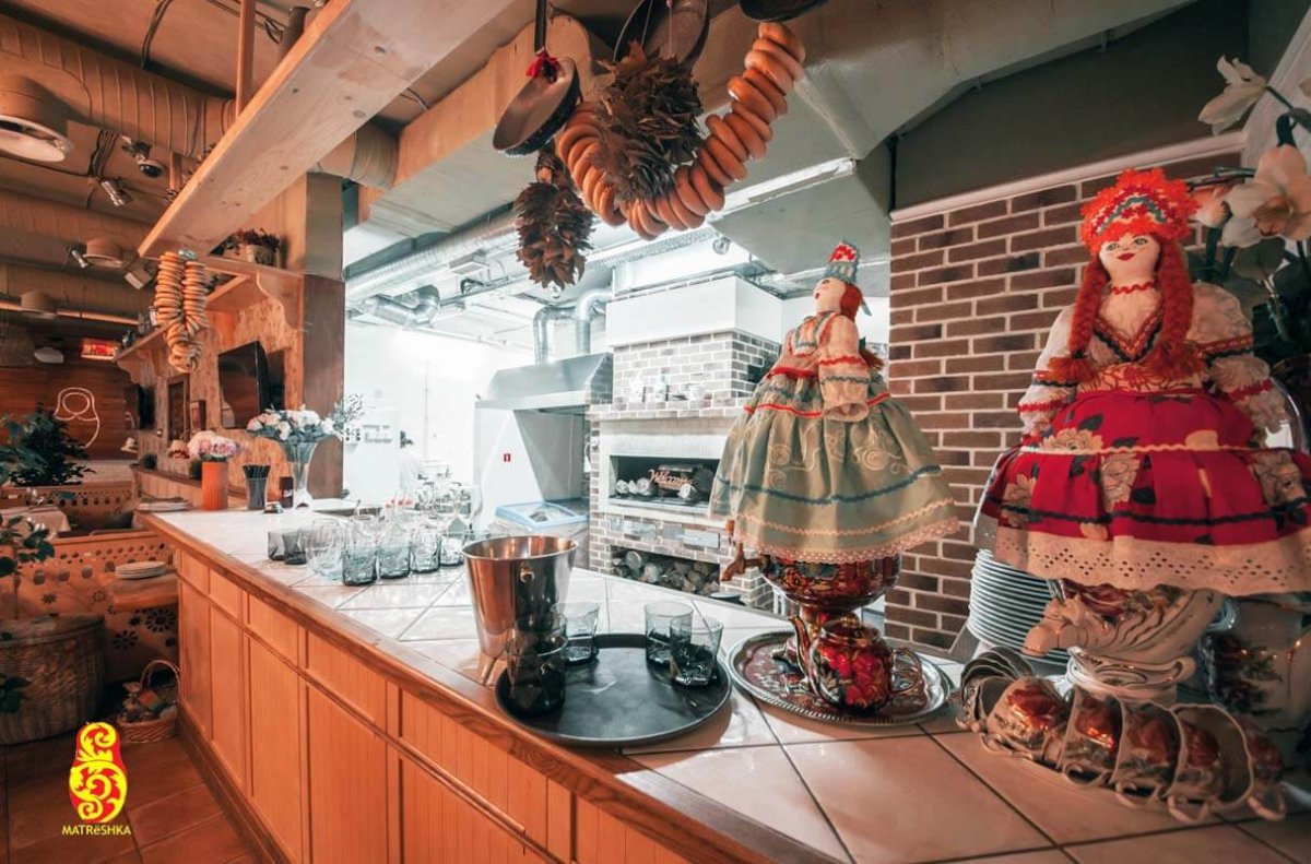 Ресторан Матрешка Рязань с самоварами