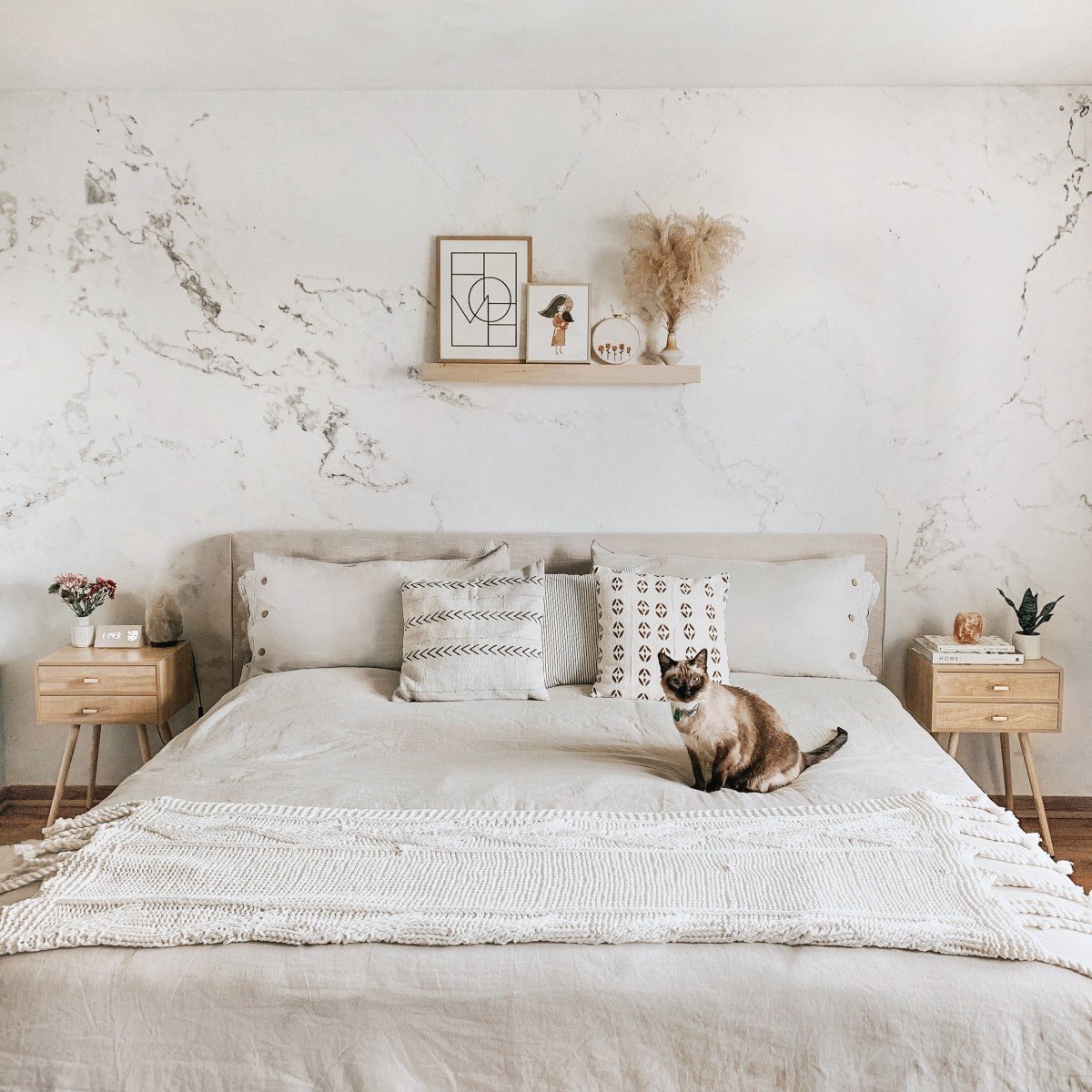 Спальня среднего класса