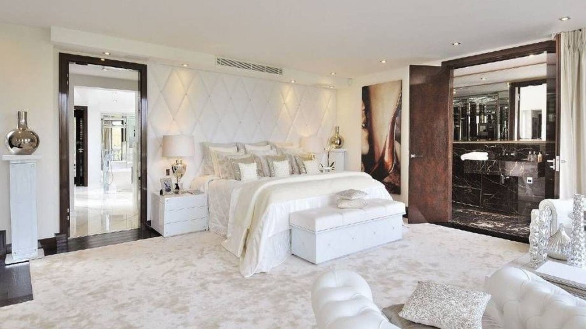 Мрамор в интерьере спальни
