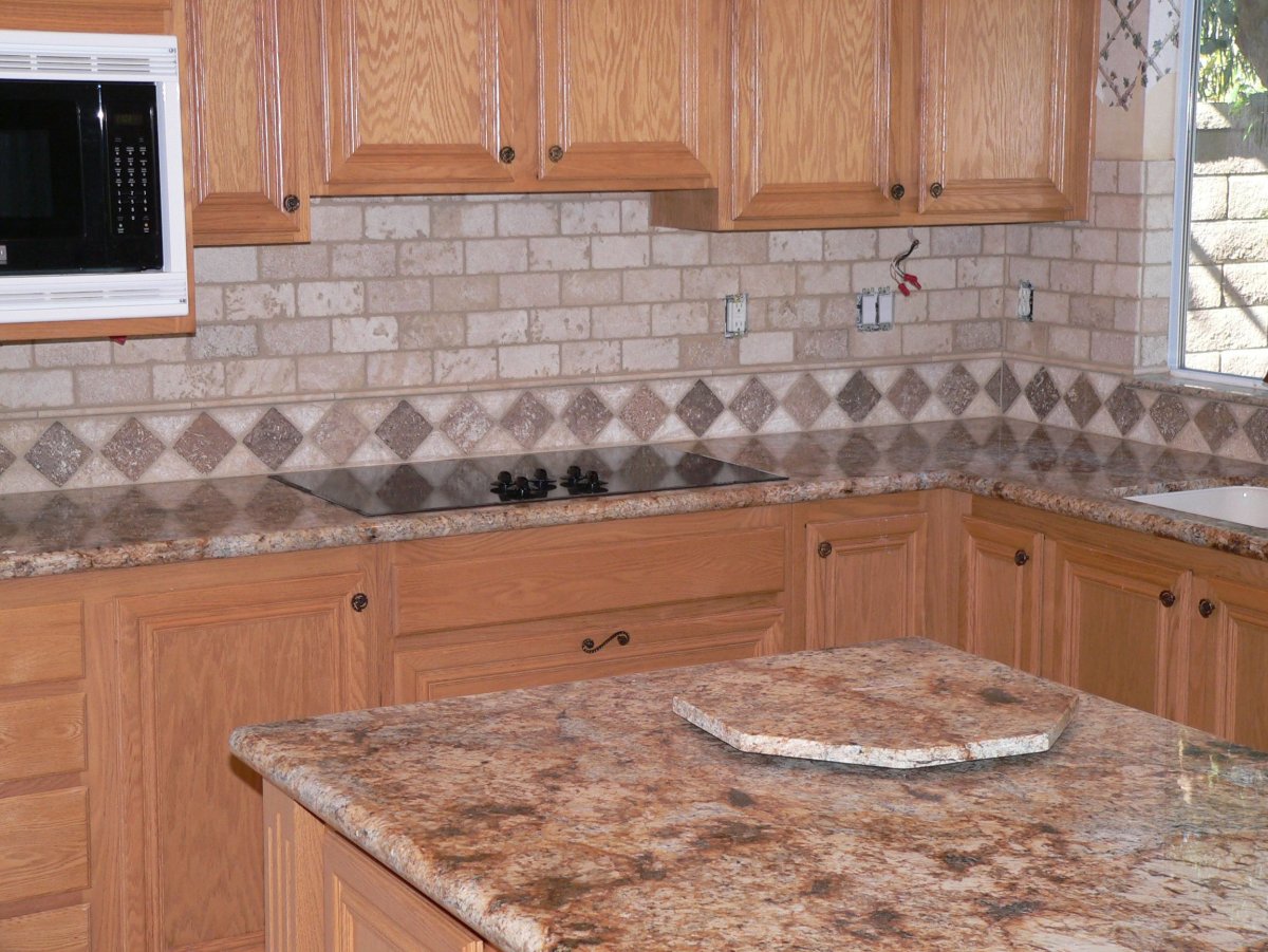 Столешница и фартук из плитки