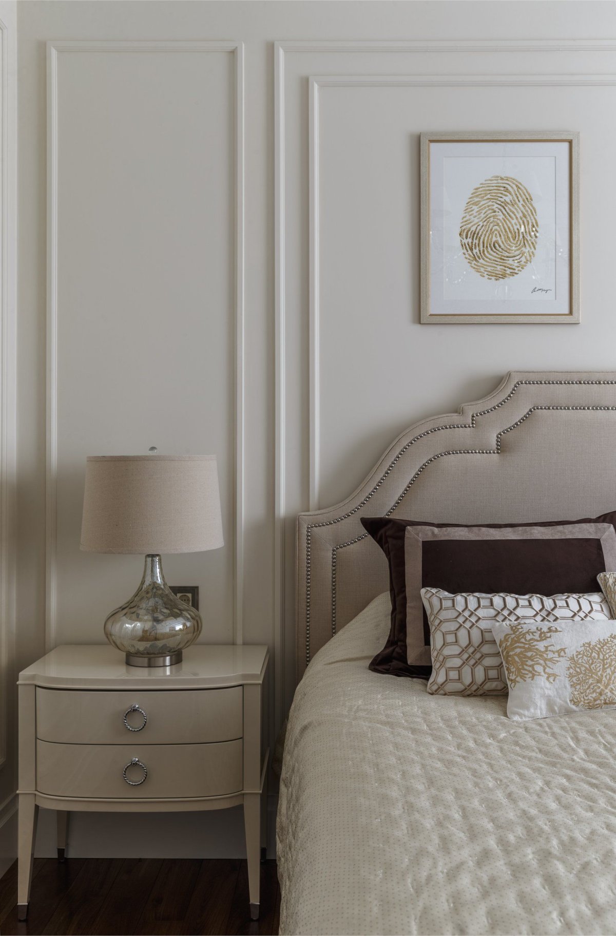 Фрески в интерьере спальни