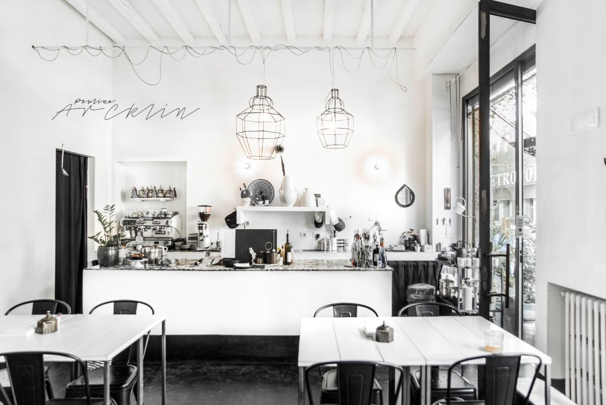 Кафе в черно белом стиле
