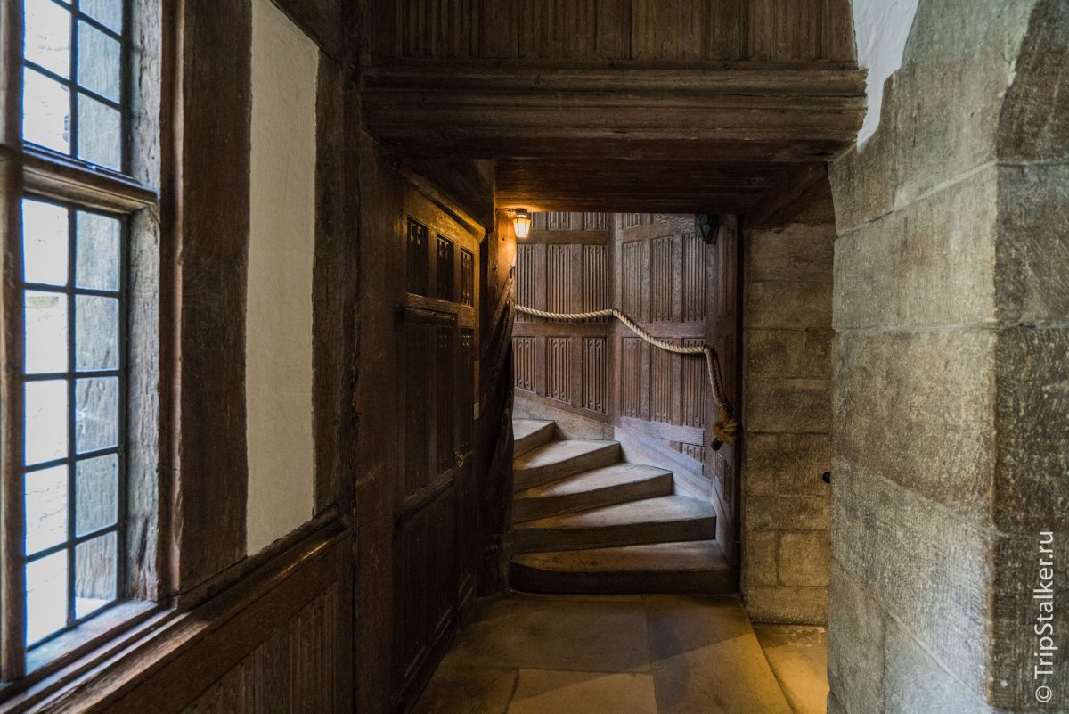 Старый дом внутри