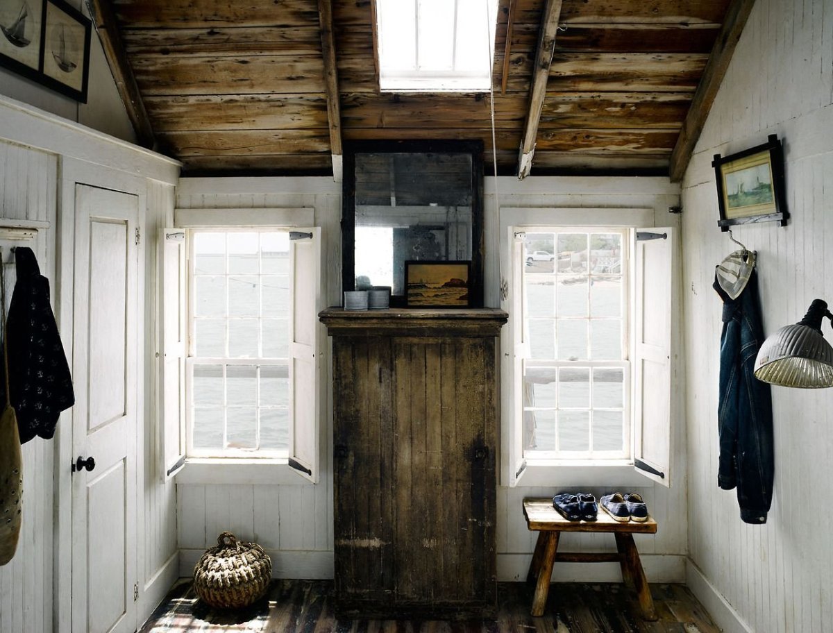 Заброшенный дом внутри