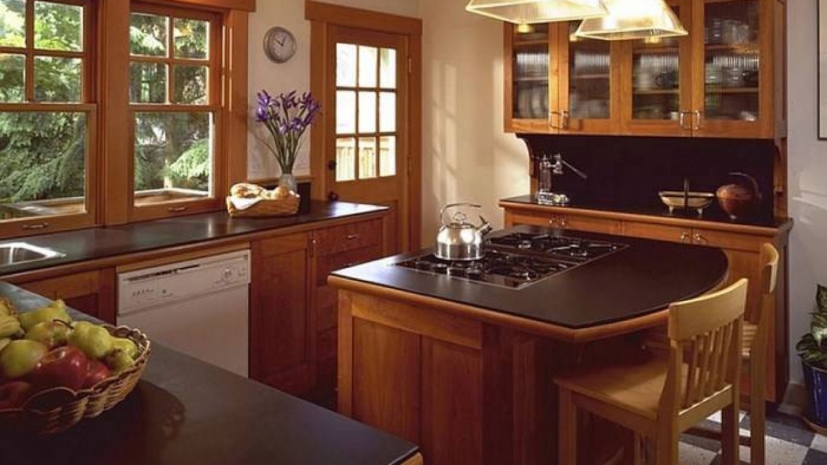 Маленькие кухни с островом