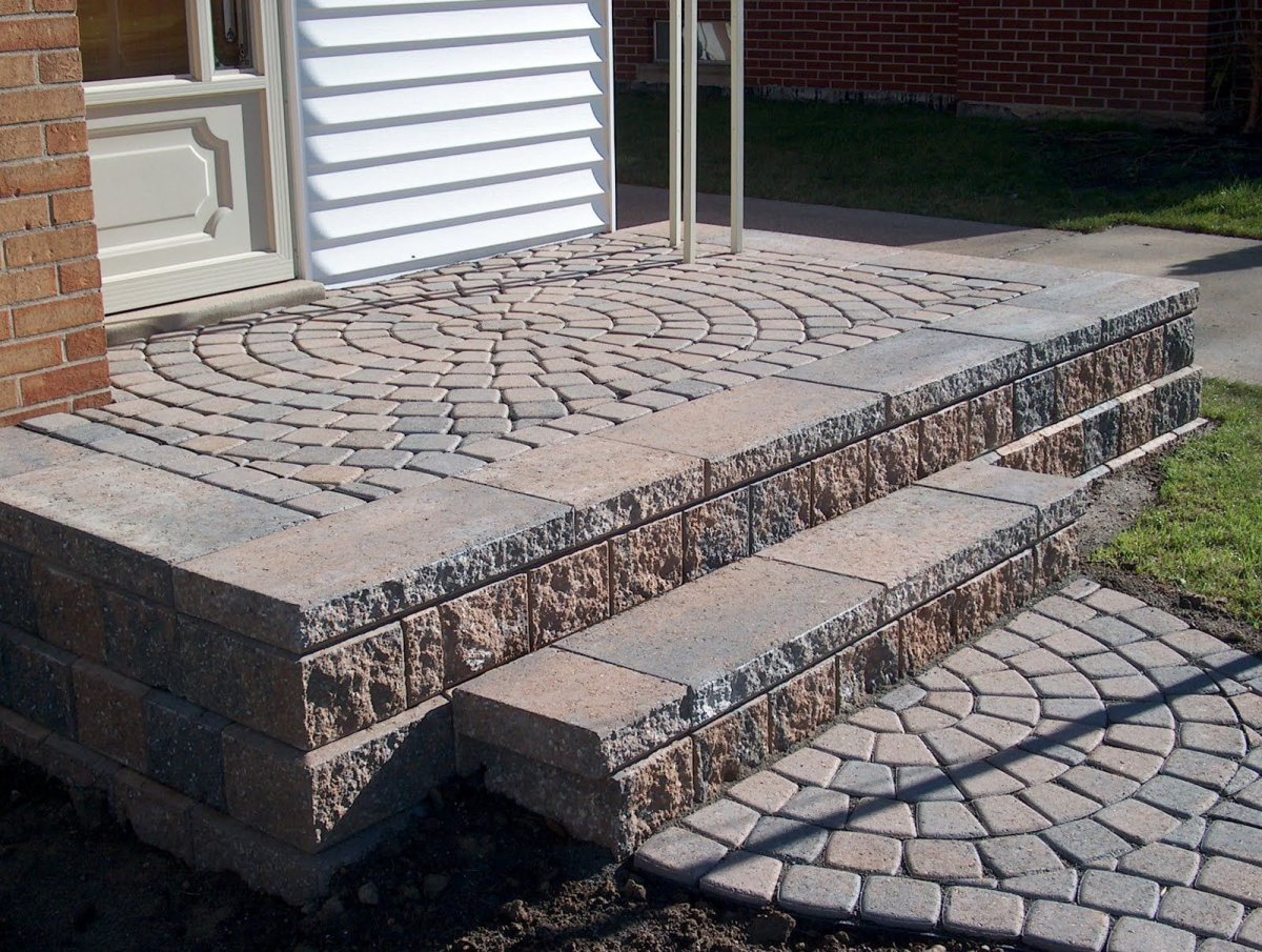 Крыльцо из ступеней Арбет