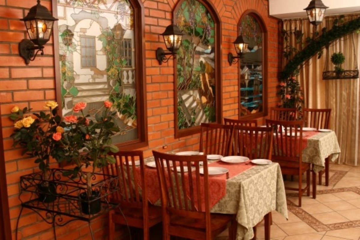 Кафе в стиле итальянского дворика