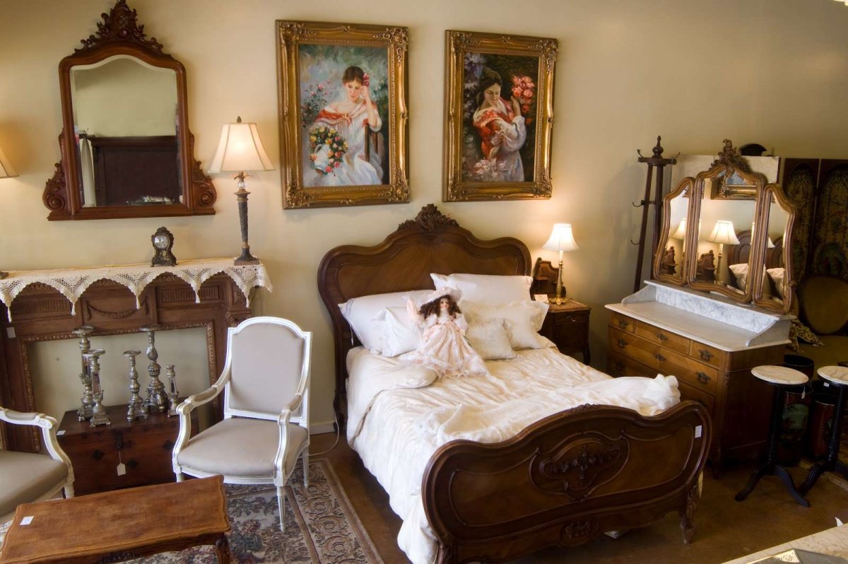 Спальня с будуаром 19 век