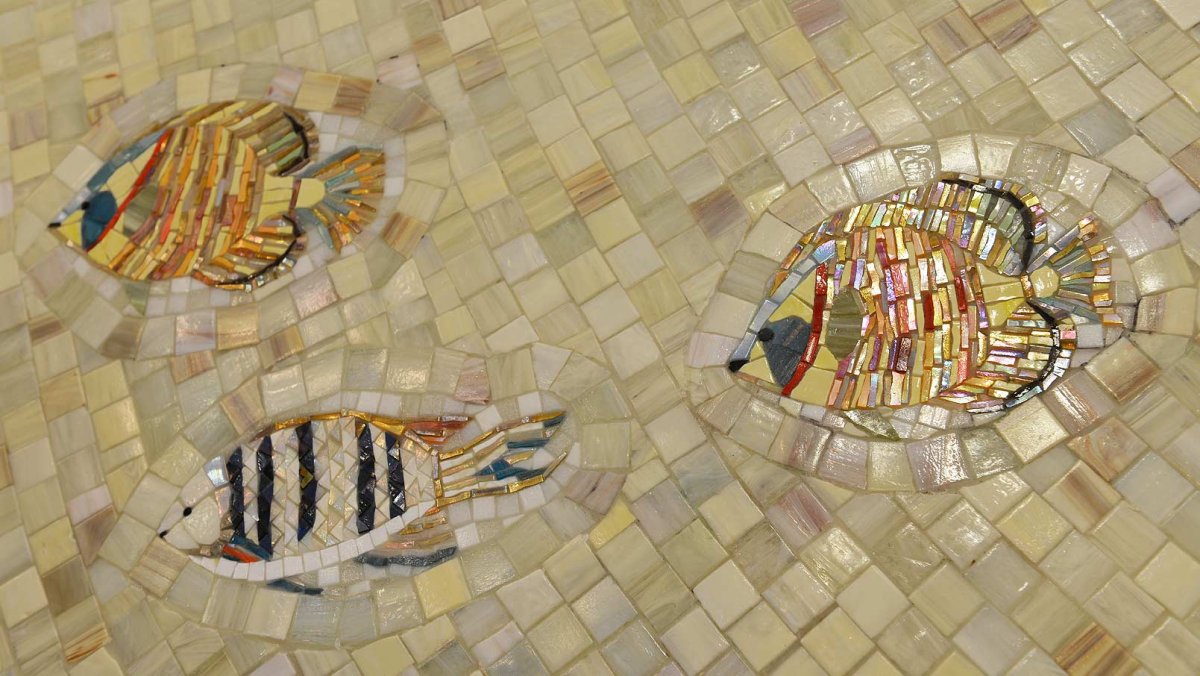 Мозаика рыбки в бассейне