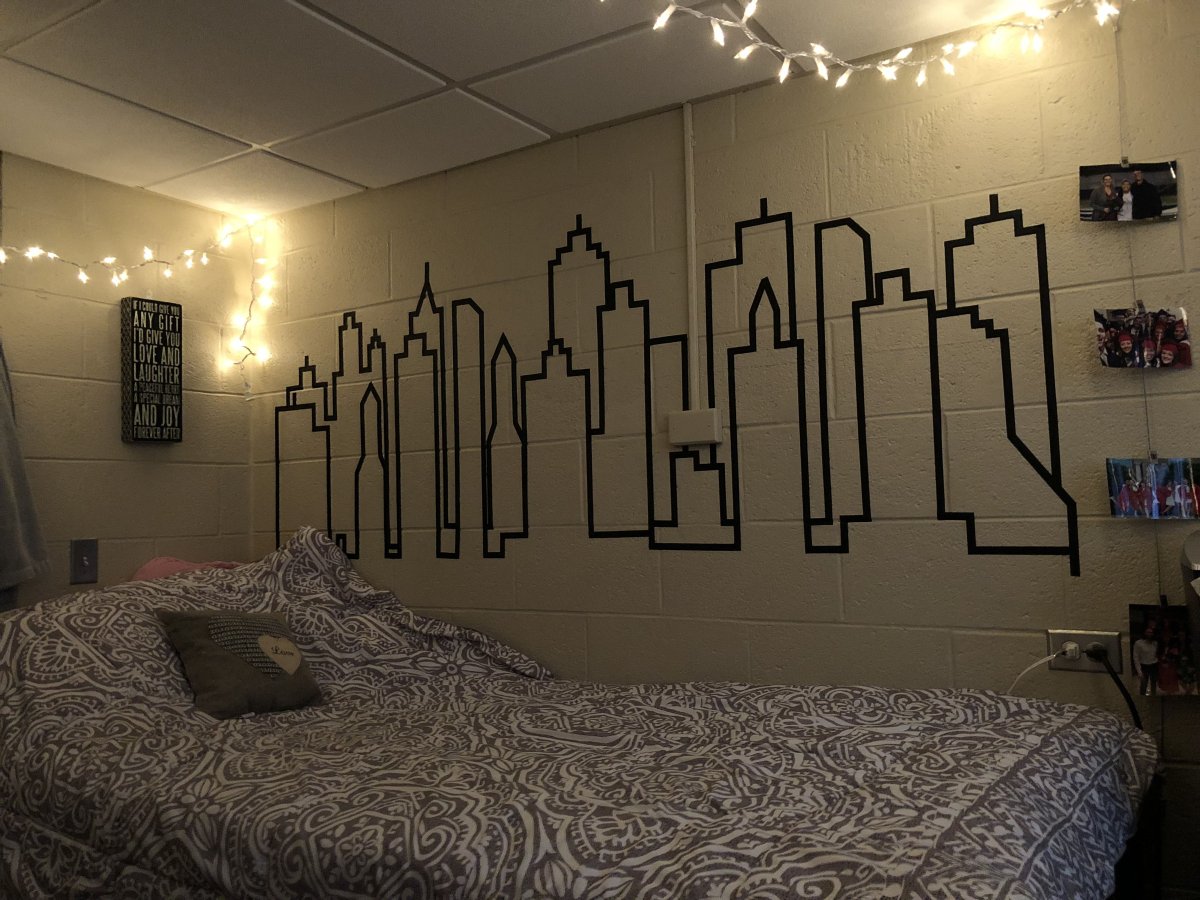 Декор стен в общежитии