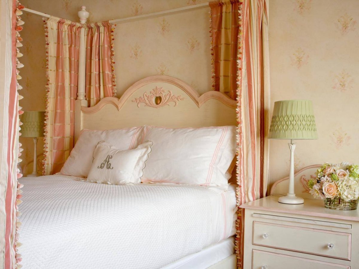 Спальня в бежево коричневом цвете