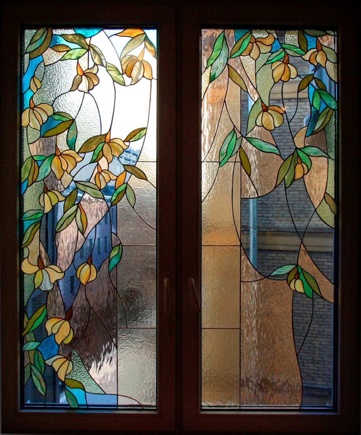 Потолочный витраж в стиле Готика