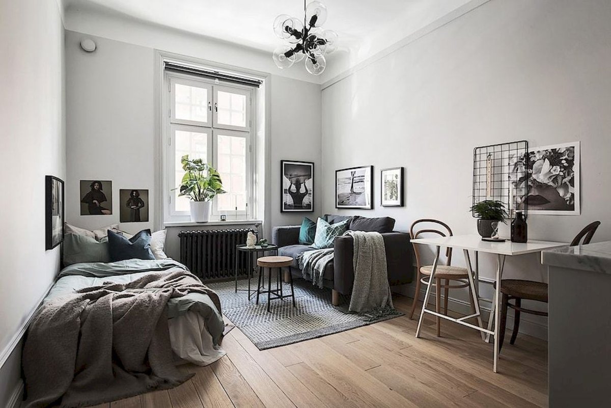 Белые стены в квартире студии