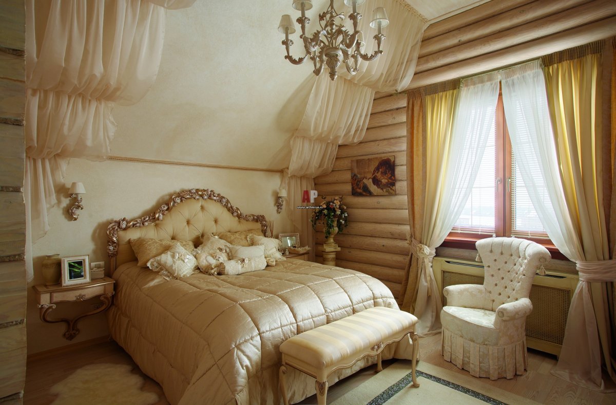 Спальня в деревянном доме в романтическом стиле