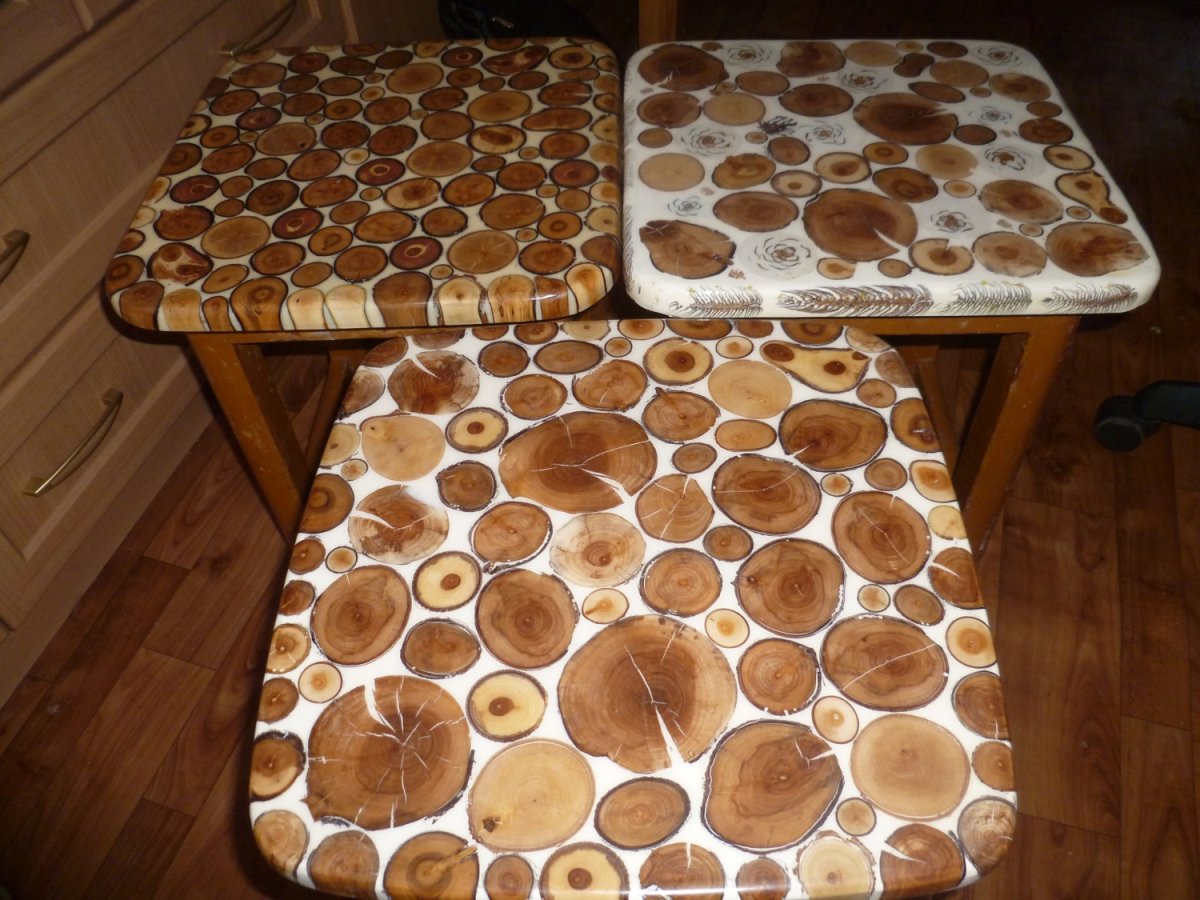 Пол из эпоксидной смолы и дерева