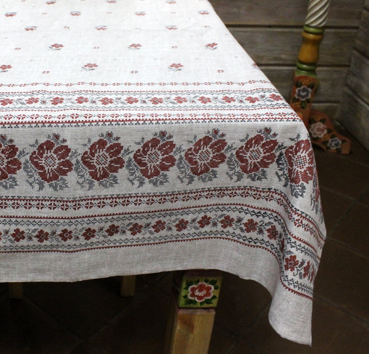 Старинные вышитые скатерти