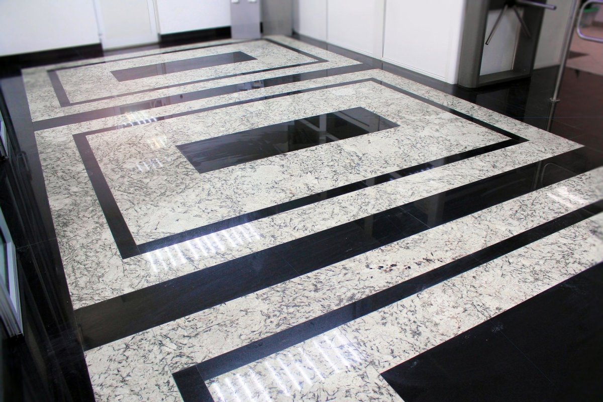 Полы из натурального гранита