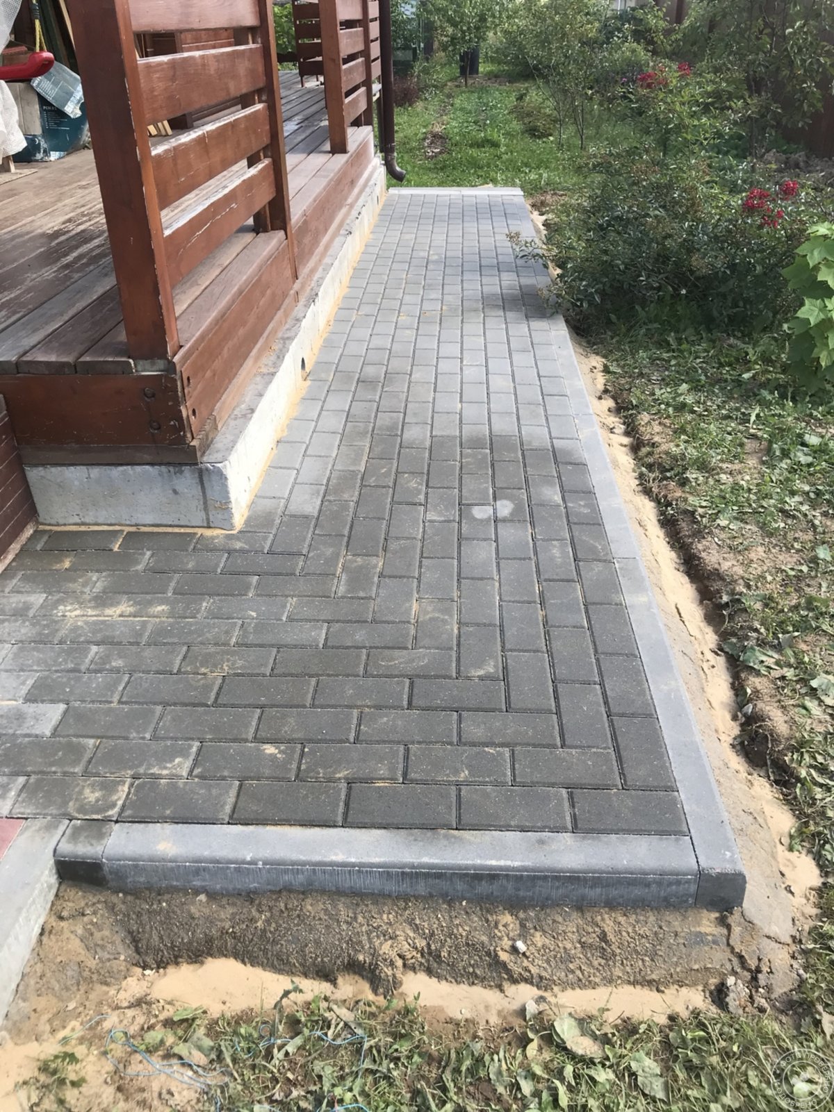Брусчатка тротуарная отмостка