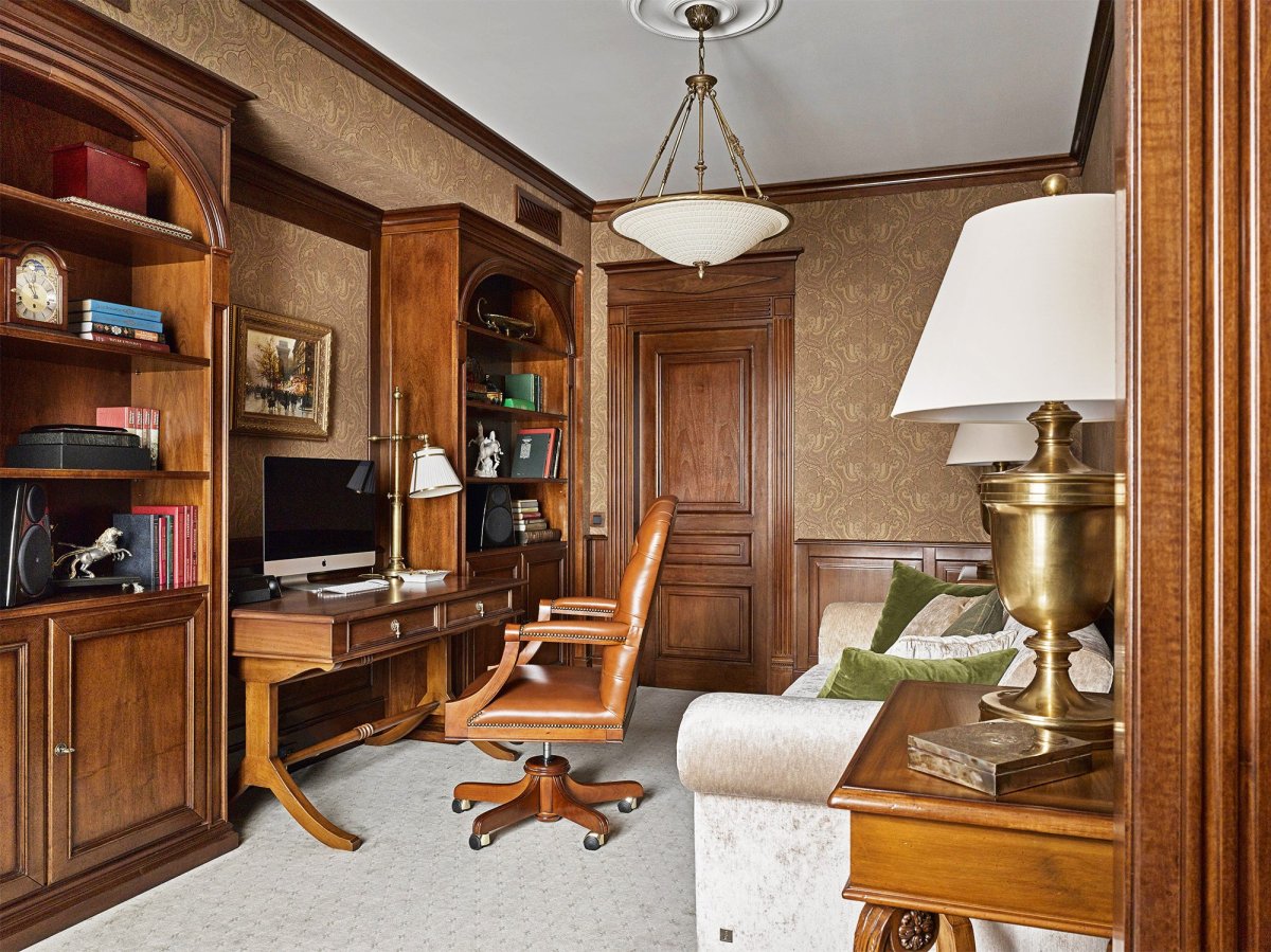 Интерьер кабинета Рэма Вяхирева