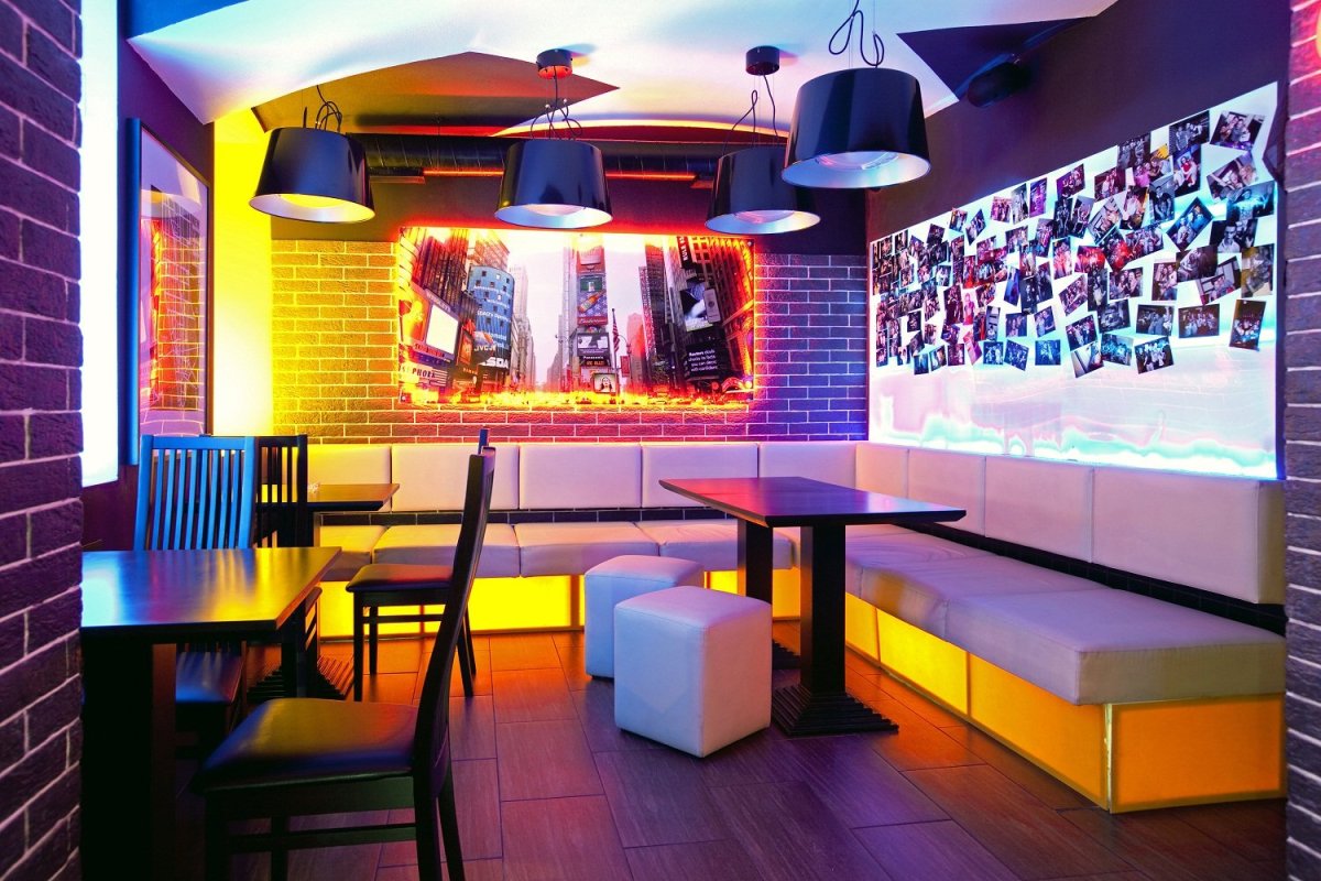 Бар в стиле поп арт