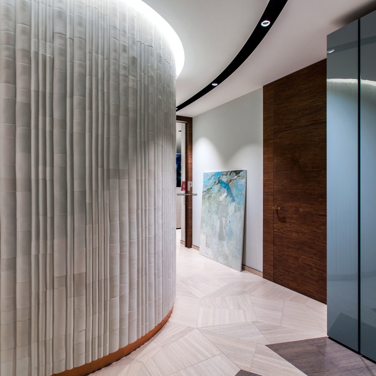 Полукруглая стена