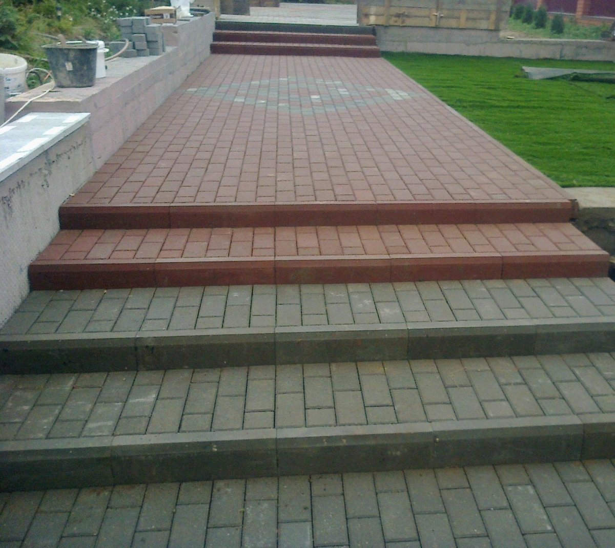 Крыльцо из тротуарной плитки